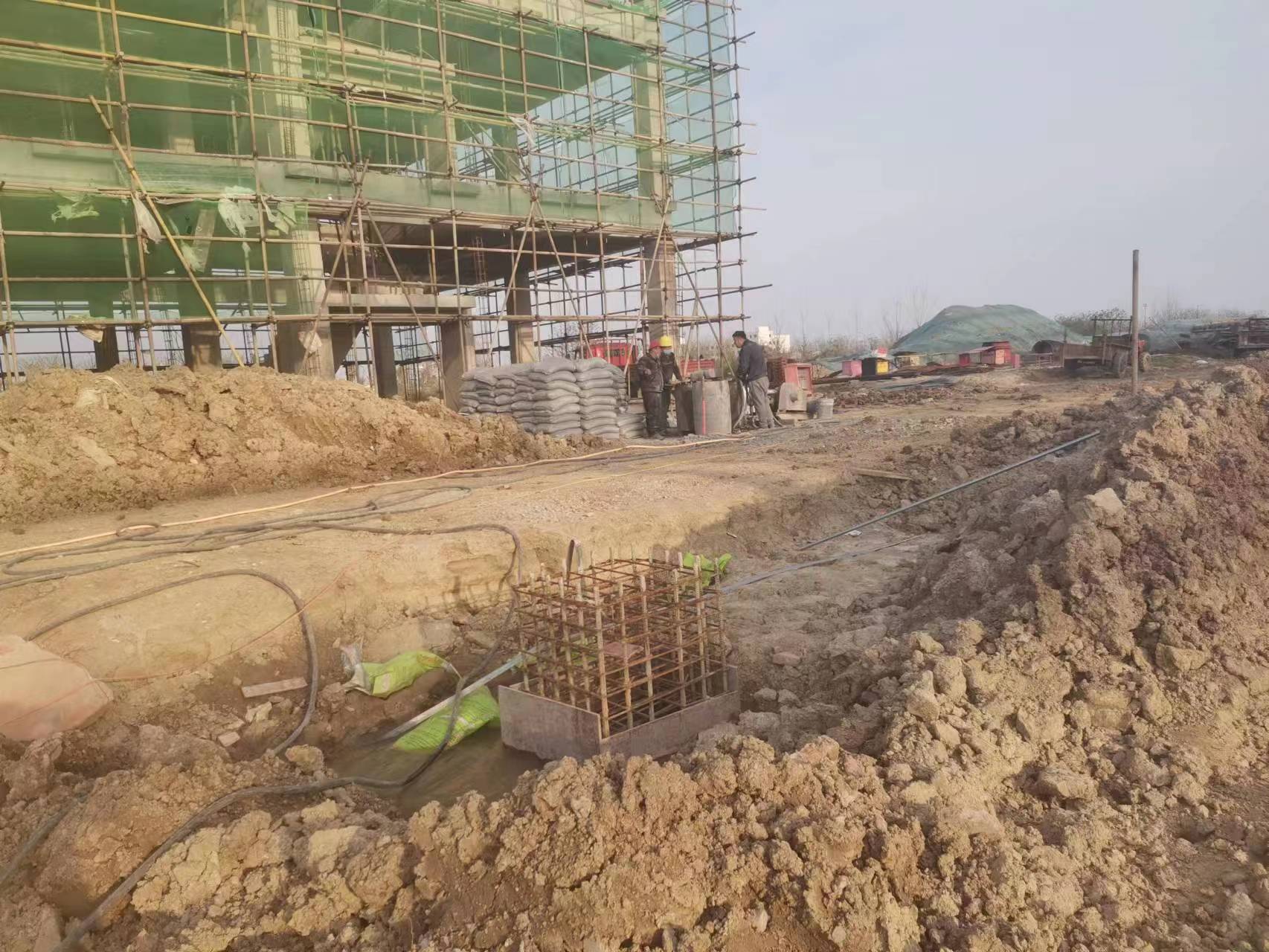 罗庄当桥梁出现裂缝的时候应该及时加固修补